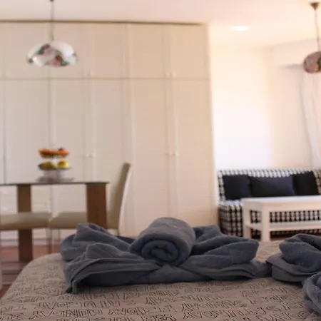 Апартаменти Marlenghi View Canteras *